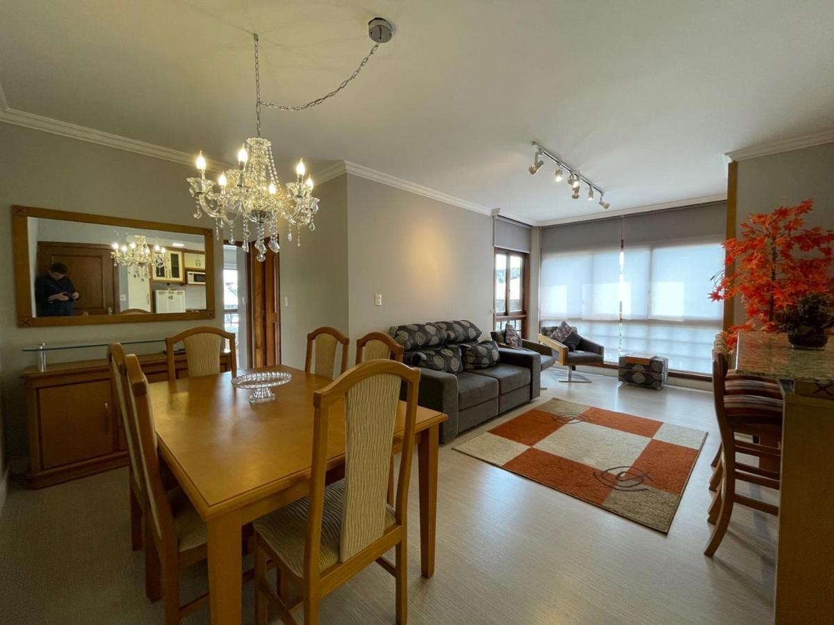 Em Uma Avenidas Charmosa De Rs. Apartamento Gramado